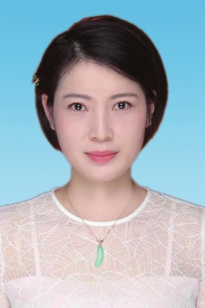 刘玲.jpg