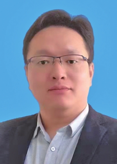 杨晨.jpg